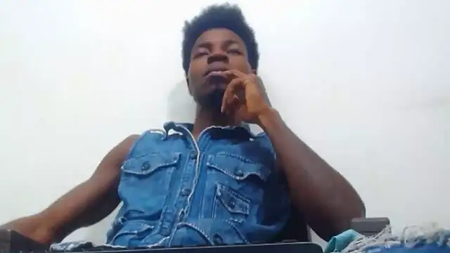 Snapshot of jaycolinss chatting on October 19, 2025, 8:50 am jaycolinss online show from October 19, 2025, 8:50 am