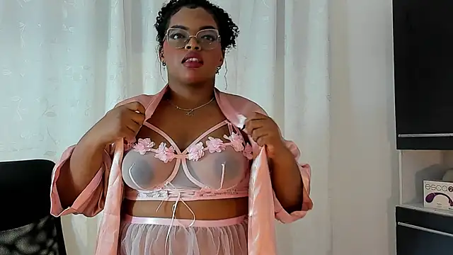 Snapshot of conielaurenth chatting on December 3, 2025, 10:14 am conielaurenth online show from December 3, 2025, 10:14 am