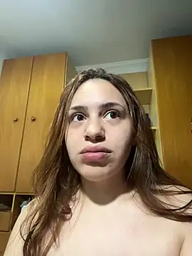 Snapshot of AgnesCampp chatting on February 8, 2025, 1:32 am AgnesCampp online show from February 8, 2025, 1:32 am