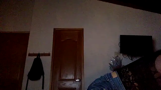 Snapshot of venustattoopussy chatting on December 28, 2024, 3:37 am venustattoopussy online show from December 28, 2024, 3:37 am