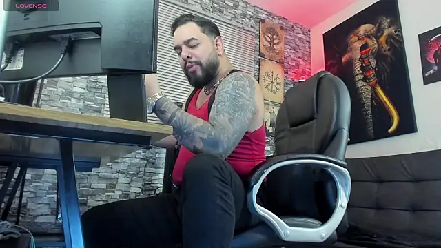 Snapshot of Ethan_Castellano chatting on July 16, 2026, 11:24 pm Ethan Castellano online show from July 16, 2026, 11:24 pm