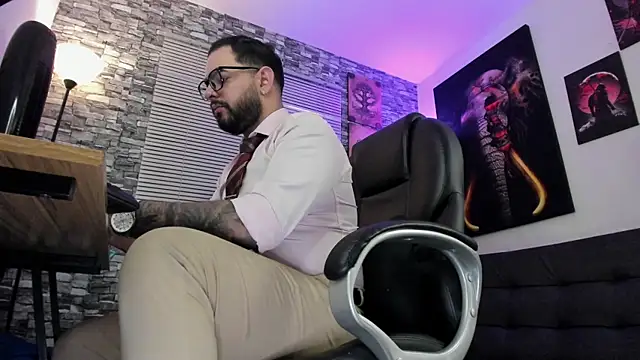 Snapshot of Ethan_Castellano chatting on June 3, 2026, 11:09 pm Ethan Castellano online show from June 3, 2026, 11:09 pm