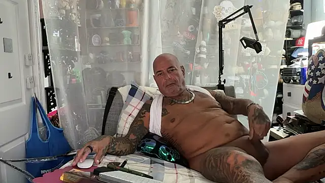 Snapshot of joeytatts66 chatting on July 23, 2026, 1:58 am joeytatts66 online show from July 23, 2026, 1:58 am