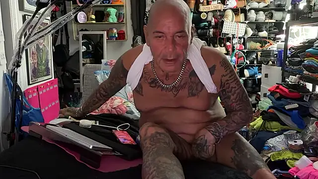 joeytatts66 online show from June 14, 2026, 2:24 am