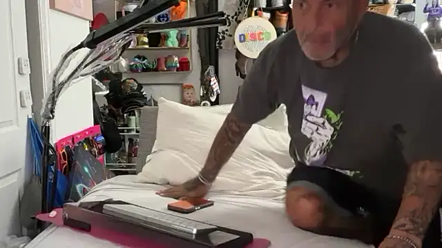joeytatts66 online show from June 21, 2026, 2:28 am