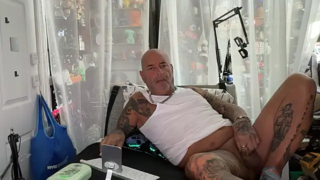 Snapshot of joeytatts66 chatting on July 30, 2026, 1:16 am joeytatts66 online show from July 30, 2026, 1:16 am