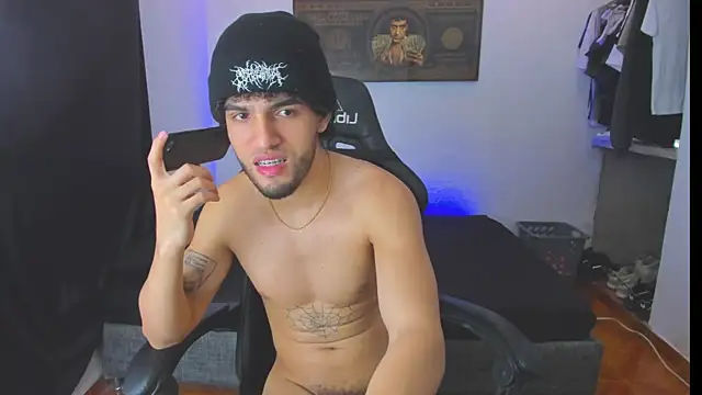 Snapshot of daddy_jhons chatting on October 24, 2025, 11:59 pm daddy jhons online show from October 24, 2025, 11:59 pm