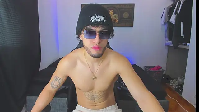 Snapshot of daddy_jhons chatting on October 27, 2025, 4:41 pm daddy jhons online show from October 27, 2025, 4:41 pm