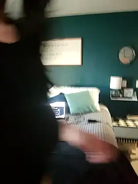 Snapshot of _CumSeeV_ chatting on December 5, 2024, 9:55 pm  CumSeeV  online show from December 5, 2024, 9:55 pm