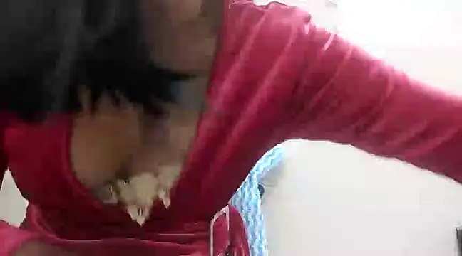 Snapshot of The_brutegodddess chatting on March 4, 2025, 5:11 am The brutegodddess online show from March 4, 2025, 5:11 am