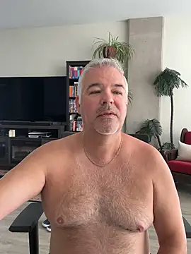 aarosteev2 online show from April 21, 2026, 1:39 pm