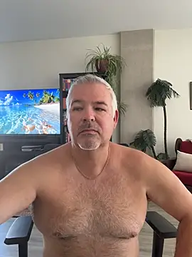 aarosteev2 online show from April 28, 2026, 3:27 pm
