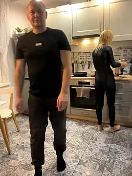 Snapshot of DonorDi chatting on November 22, 2025, 2:49 pm DonorDi online show from November 22, 2025, 2:49 pm