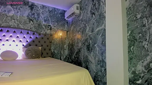 Belliinda 21 online show from October 11, 2025, 8:21 pm