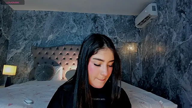 Belliinda 21 online show from June 9, 2026, 7:04 pm