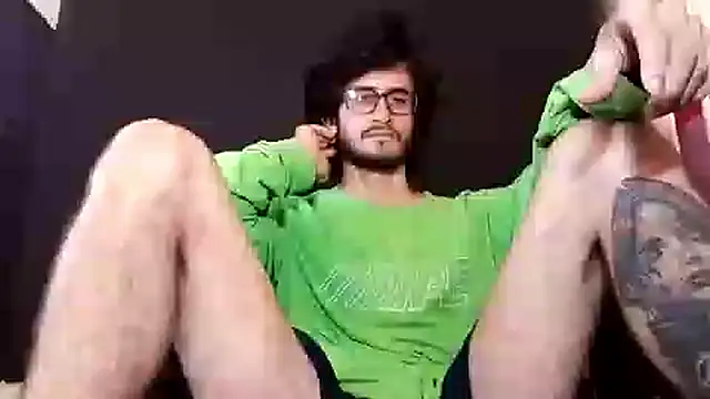 Snapshot of Loggan_donnelly chatting on November 9, 2025, 6:45 pm Loggan donnelly online show from November 9, 2025, 6:45 pm