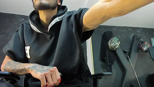 Snapshot of Loggan_donnelly chatting on October 10, 2025, 8:09 pm Loggan donnelly online show from October 10, 2025, 8:09 pm