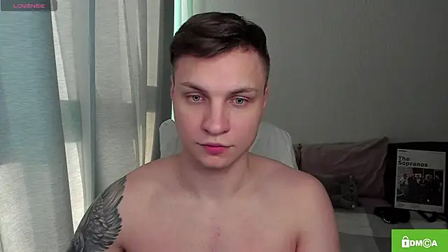 handsome guy01 online show from May 2, 2026, 3:50 pm