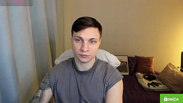 Snapshot of handsome_guy01 chatting on March 4, 2026, 10:06 pm handsome guy01 online show from March 4, 2026, 10:06 pm