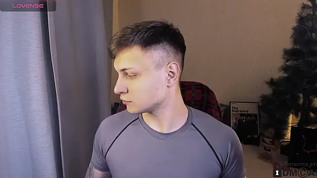 handsome guy01 online show from January 10, 2026, 3:13 am