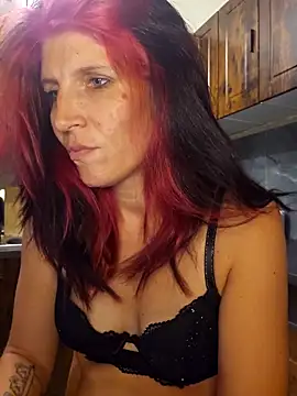 Snapshot of Lenchen_ chatting on May 9, 2026, 7:50 pm Lenchen online show from May 9, 2026, 7:50 pm