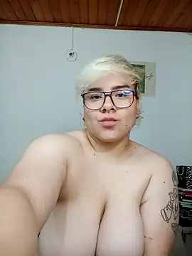 amalia love online show from November 2, 2025, 8:08 am