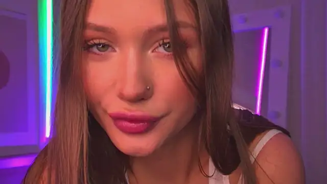 ViolaFlirt online show from November 15, 2025, 5:00 am