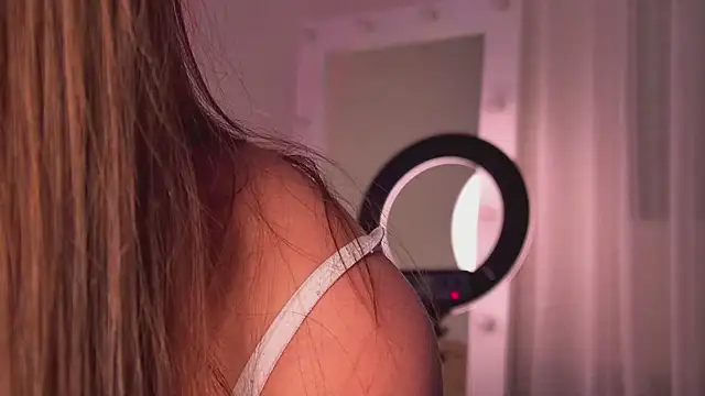 ViolaFlirt online show from November 14, 2025, 4:49 am