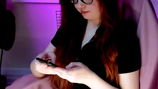 CarolGiggly online show from May 5, 2026, 12:46 am