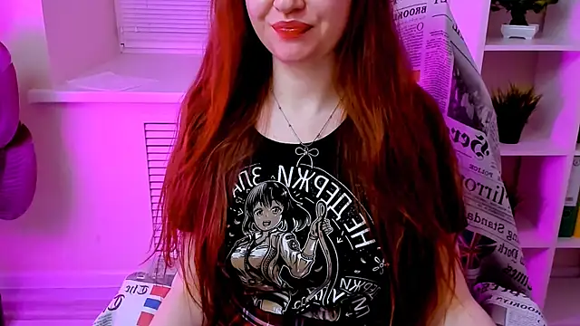 Snapshot of CarolGiggly chatting on August 2, 2026, 9:45 pm CarolGiggly online show from August 2, 2026, 9:45 pm