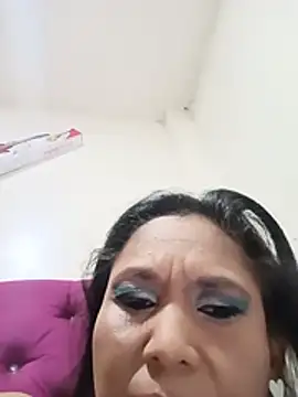 tiffany Bitch online show from July 29, 2026, 12:32 am