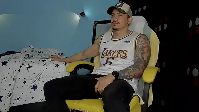 Alex motta online show from September 23, 2025, 3:13 am