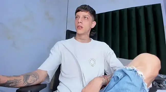 Adam hard  online show from December 4, 2024, 7:39 pm