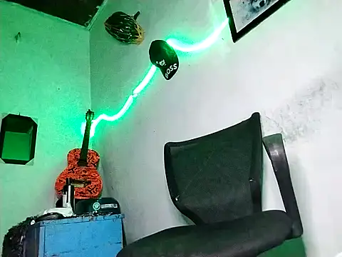 628-andrew online show from December 19, 2025, 11:51 pm