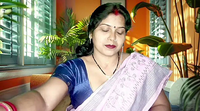 mamoni91 online show from February 22, 2025, 5:24 pm