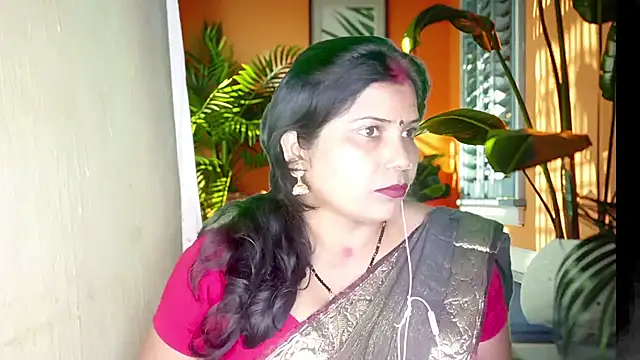mamoni91 online show from February 15, 2025, 5:17 pm