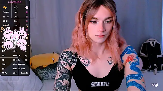 Snapshot of Alice_Hells chatting on June 21, 2026, 6:19 am Alice Hells online show from June 21, 2026, 6:19 am