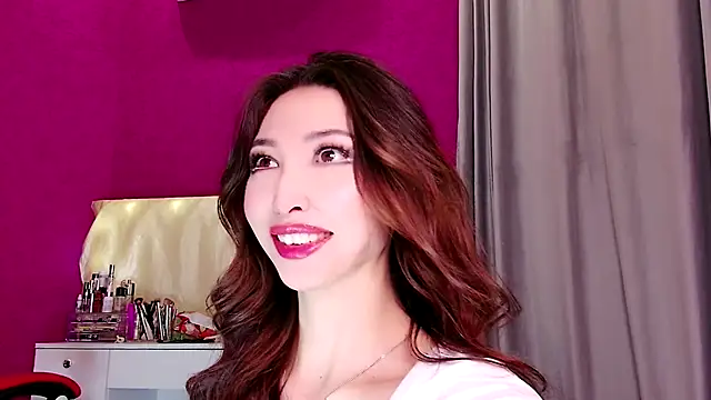 Snapshot of honey_yani chatting on December 16, 2024, 2:15 am honey yani online show from December 16, 2024, 2:15 am