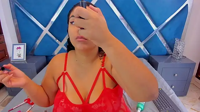 Snapshot of Tiffanymiller00 chatting on November 21, 2025, 1:21 pm Tiffanymiller00 online show from November 21, 2025, 1:21 pm