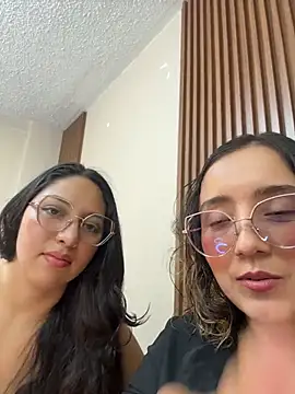 Snapshot of Kay_LustyWife chatting on February 6, 2026, 8:05 pm Kay LustyWife online show from February 6, 2026, 8:05 pm