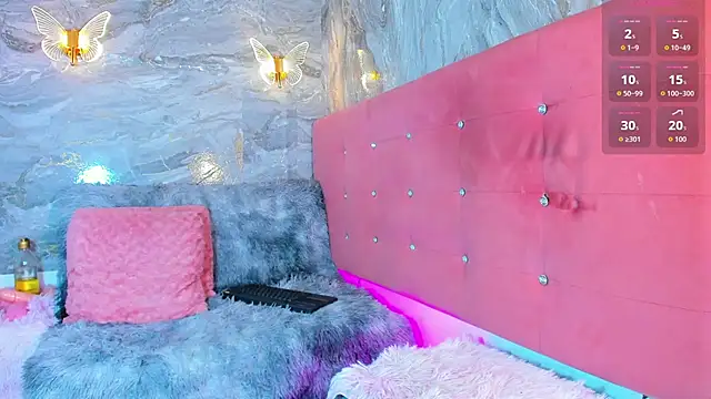 Snapshot of taylorbunny_x chatting on October 15, 2025, 1:04 am taylorbunny x online show from October 15, 2025, 1:04 am