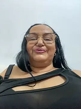 Snapshot of GiaNahomi chatting on January 12, 2025, 3:39 am GiaNahomi online show from January 12, 2025, 3:39 am