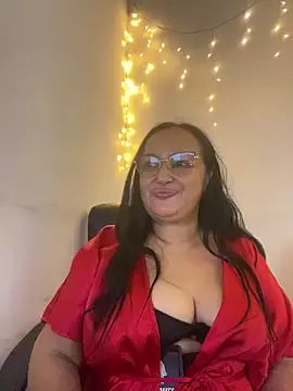 Snapshot of GiaNahomi chatting on January 17, 2025, 6:15 am GiaNahomi online show from January 17, 2025, 6:15 am