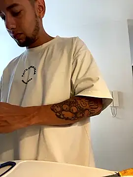 MrSoulMommy online show from December 4, 2024, 4:10 pm