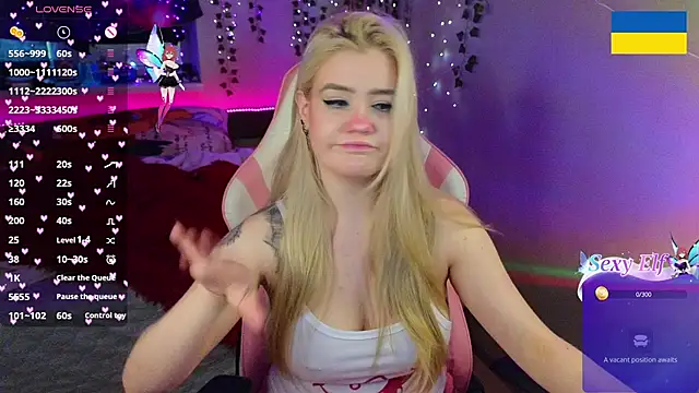 Snapshot of RedVelveten chatting on January 15, 2026, 8:51 am RedVelveten online show from January 15, 2026, 8:51 am