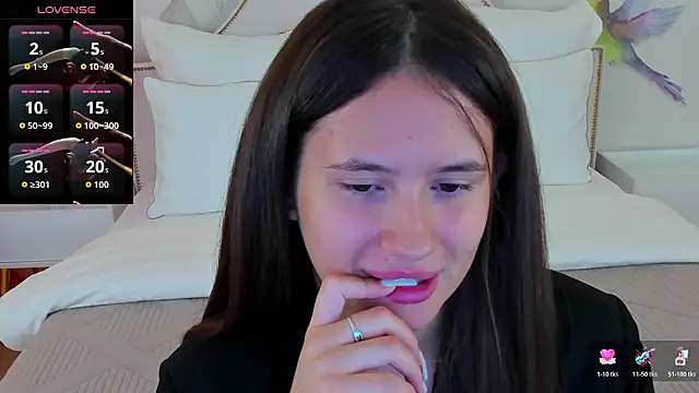 Snapshot of milaleoneli chatting on February 17, 2026, 3:09 pm milaleoneli online show from February 17, 2026, 3:09 pm