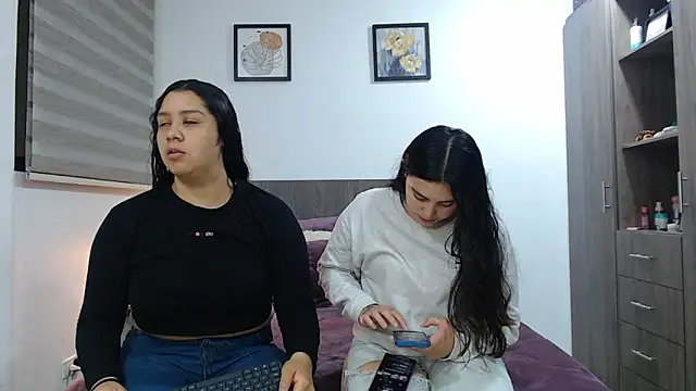 Scarlett Jazmin online show from May 12, 2026, 9:37 am