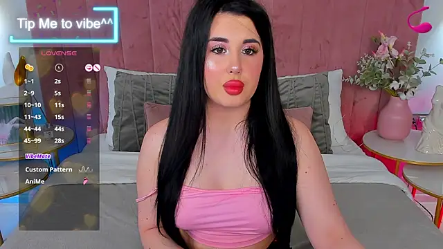 Mayzzie online show from November 6, 2025, 8:24 pm