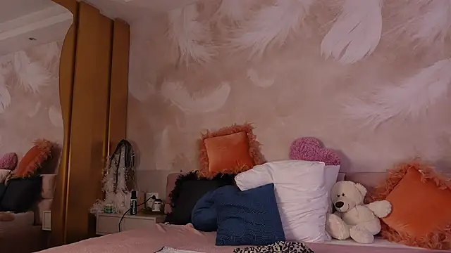 JullyBlair online show from April 24, 2026, 4:25 am