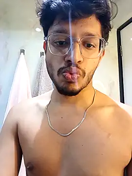 skinnyyyyyyyyy online show from April 24, 2026, 4:58 am